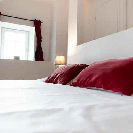Konukevi Manoir 1685 Malo 3*